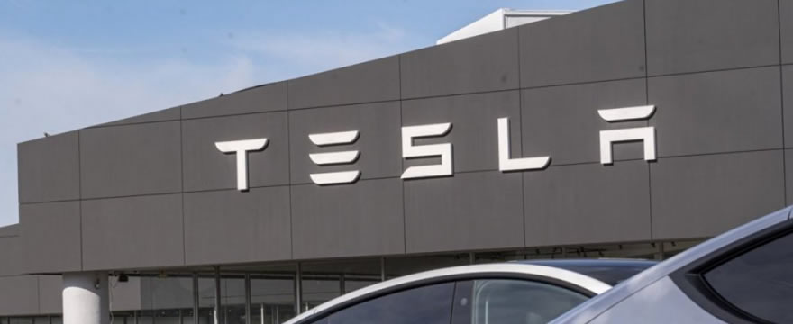 Tesla anuncia una división potencial de acciones, impulsando su cotización en Wall Street